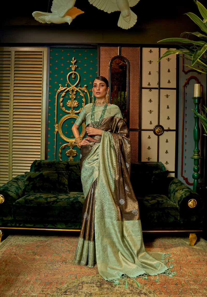 Green colour Handloom Weaving Silk Saree