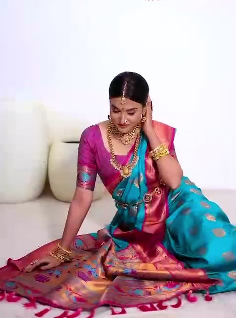 Turquoise & Pink colour Paithani Silk Saree