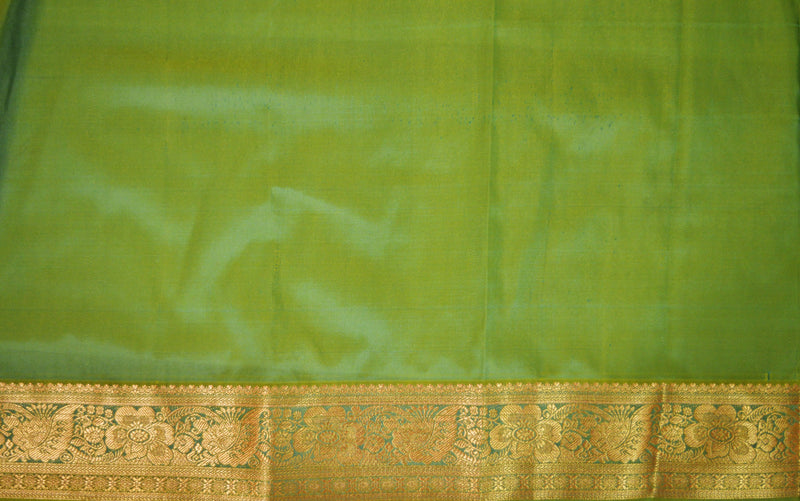 Maroon  Shade Green & Gold Kanchipuram Silk Saree