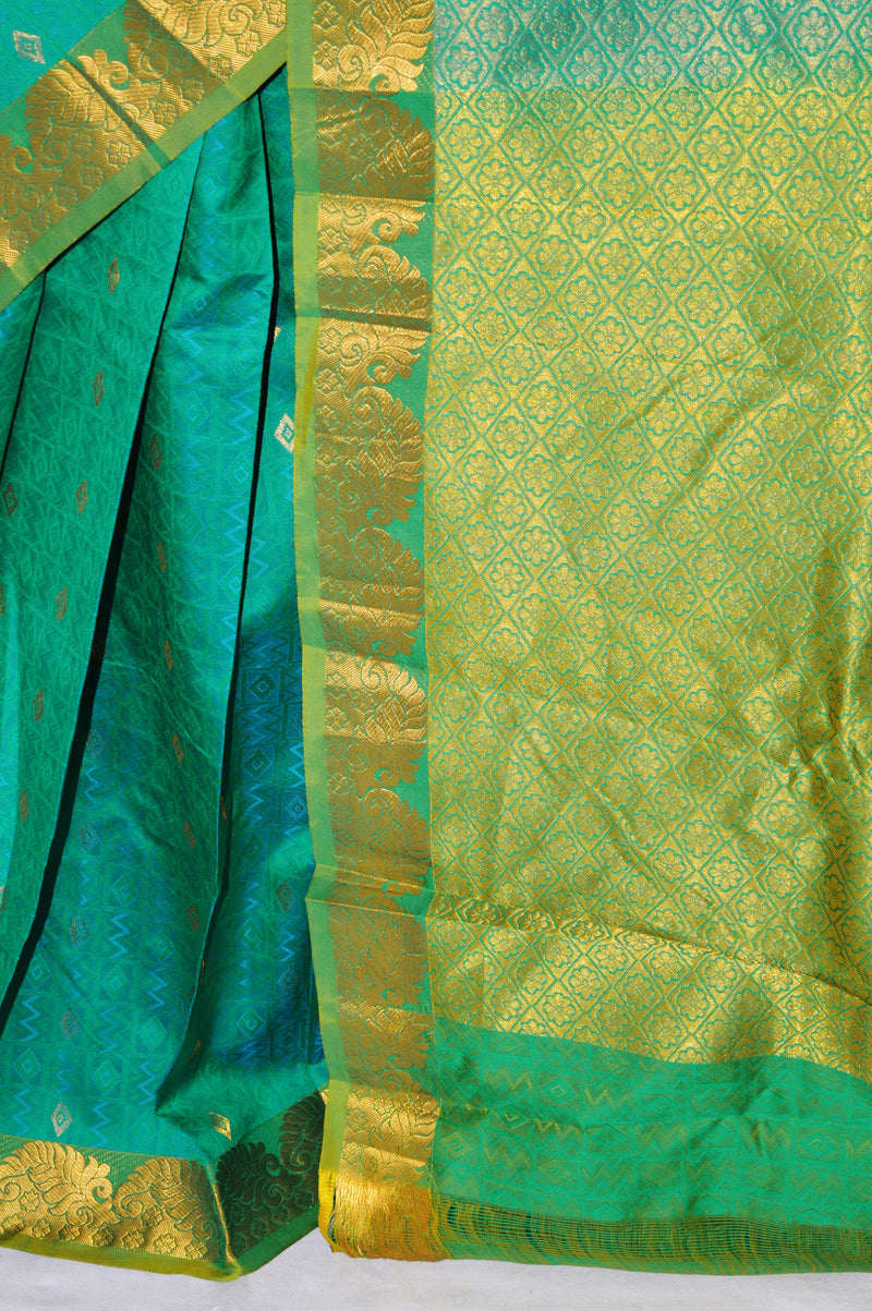 Lovely Green & Gold Colour Kanchipuram Silk Saree
