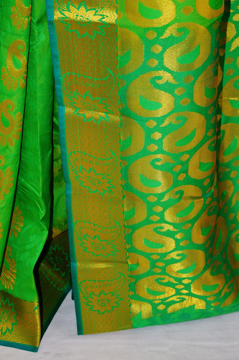 Light green & Gold Colour Kanchipuram Silk Saree