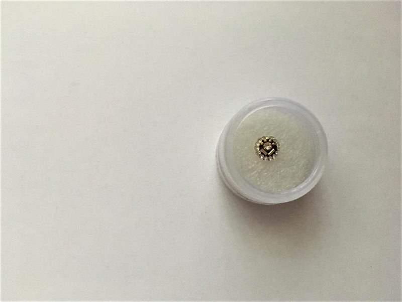 A Gorgeous Individual Bindi